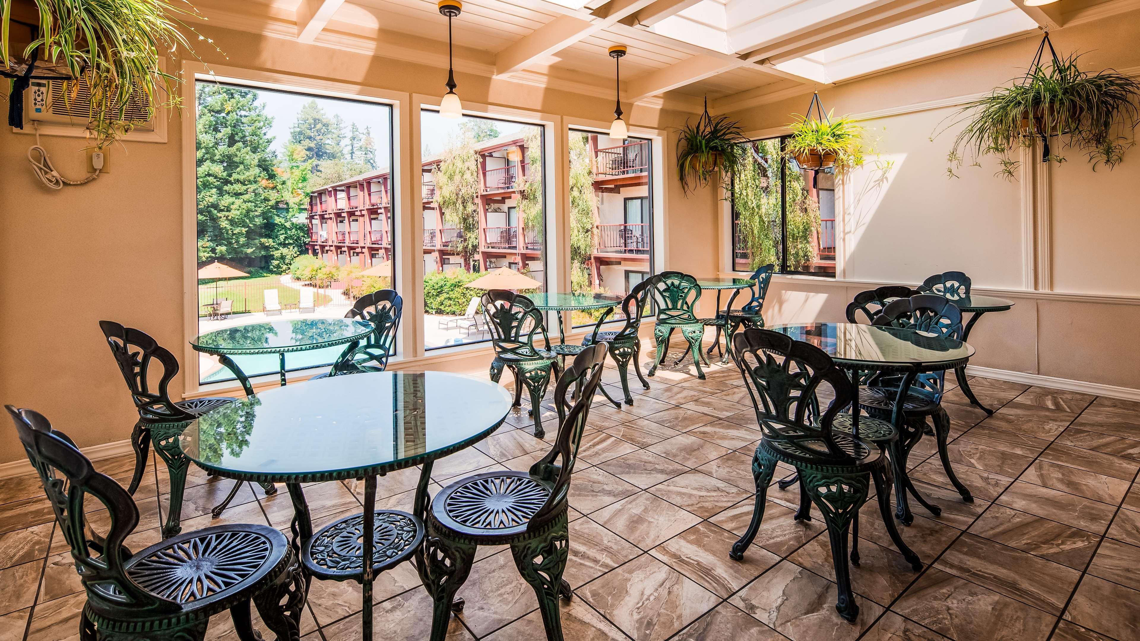Best Western Plus Humboldt House Inn Garberville Exterior photo